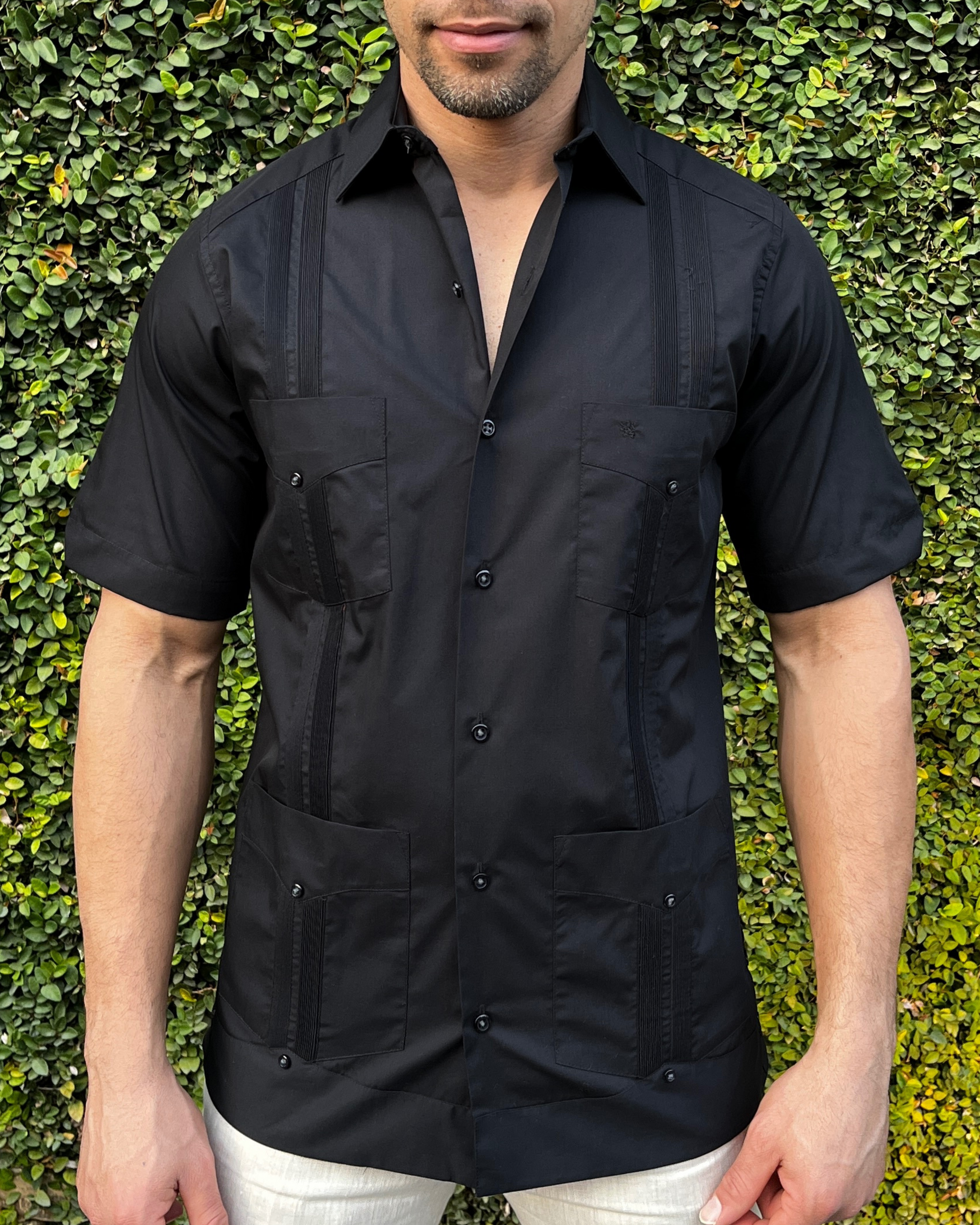 GUAYABERA MANCHESTER NEGRO OVIEDO