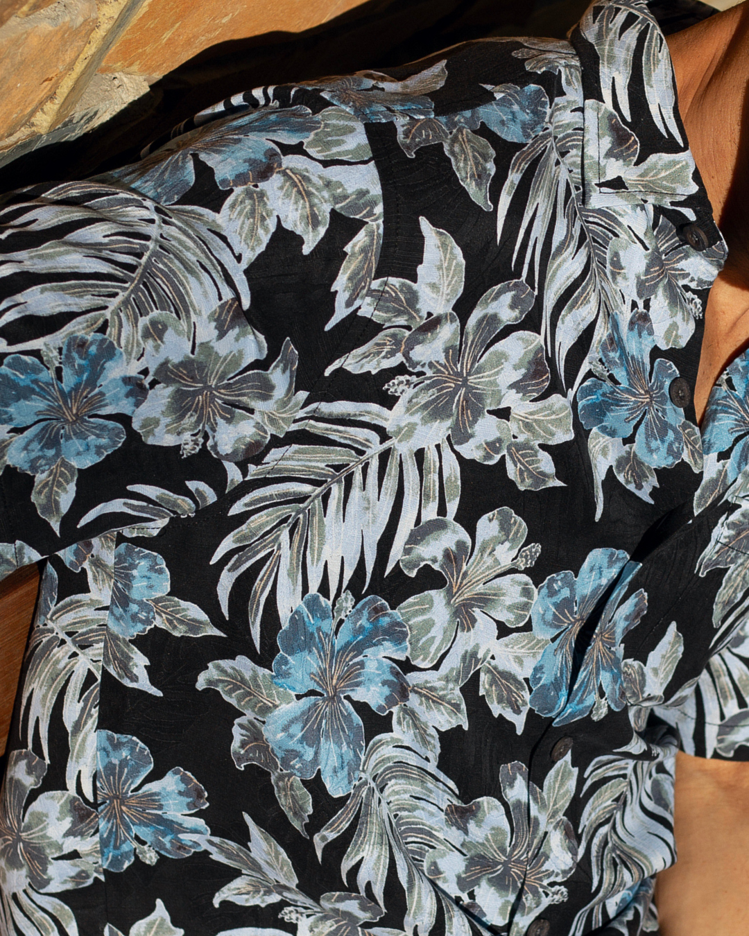 CAMISOLA TOMMY BAHAMA BLACK RAVELLO