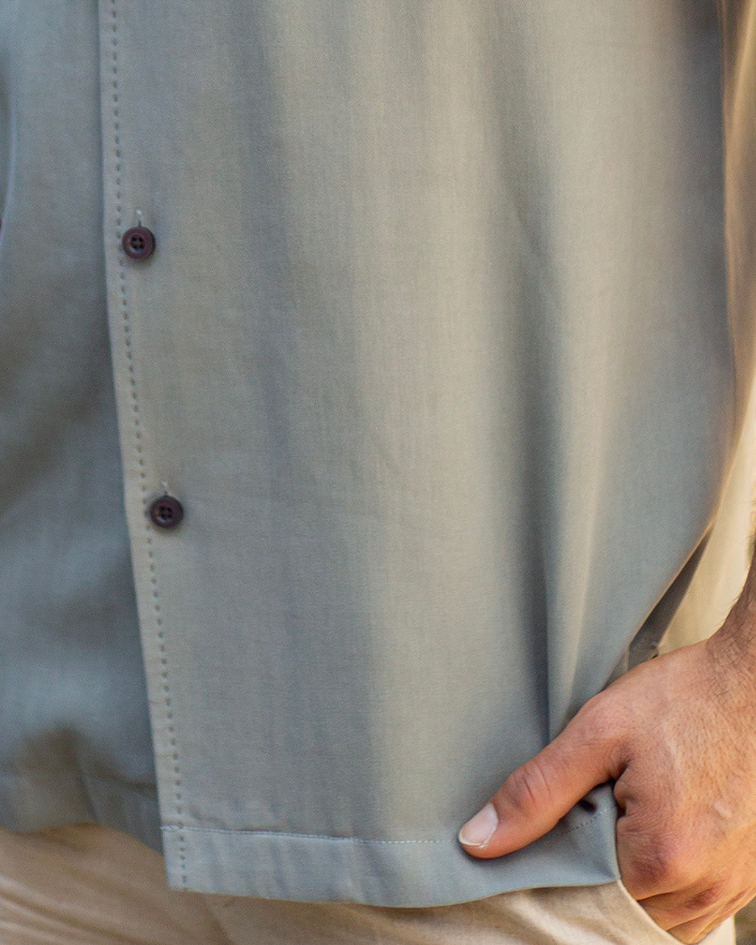 CAMISOLA TOMMY BAHAMA GRIS SHADOW
